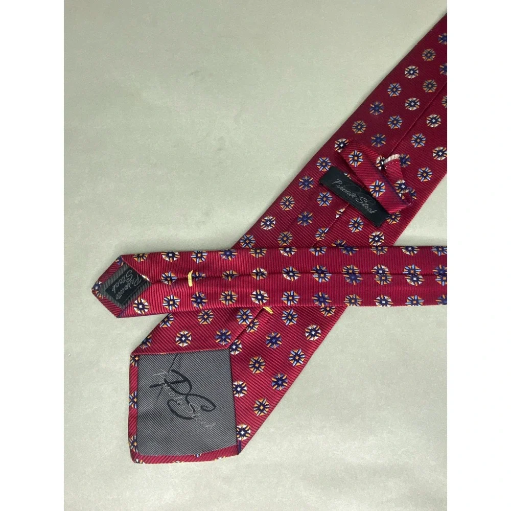 Private Stock Mens Tie Red Silk Geometric Medallion Jacquard Extra Long‎ 63x4